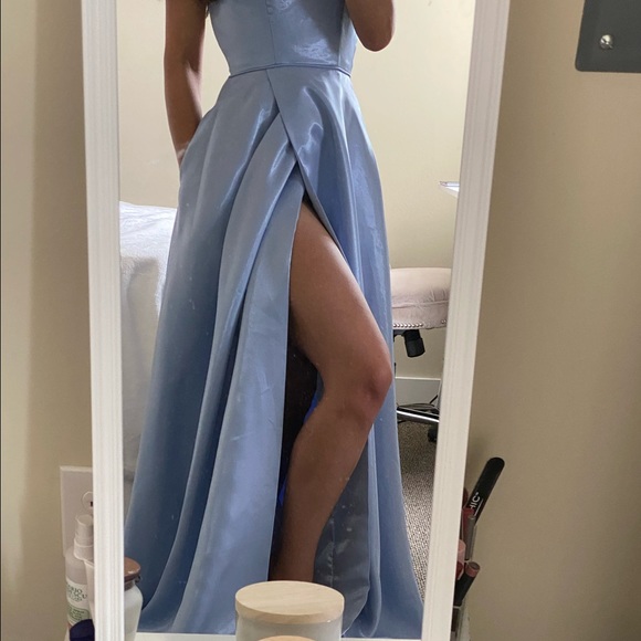 Ice blue ball gown - Picture 3 of 3